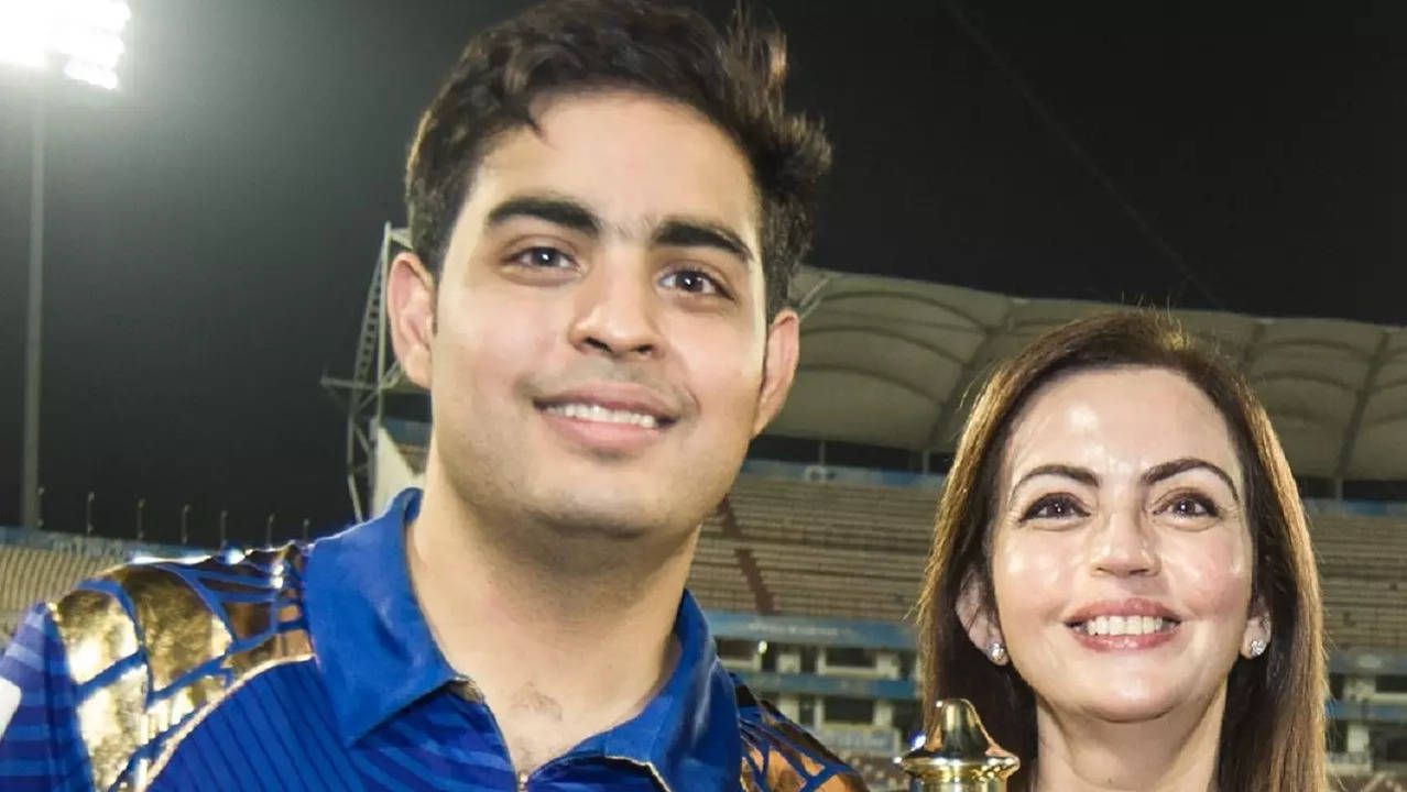 Aakash Nita Ambani Reliance