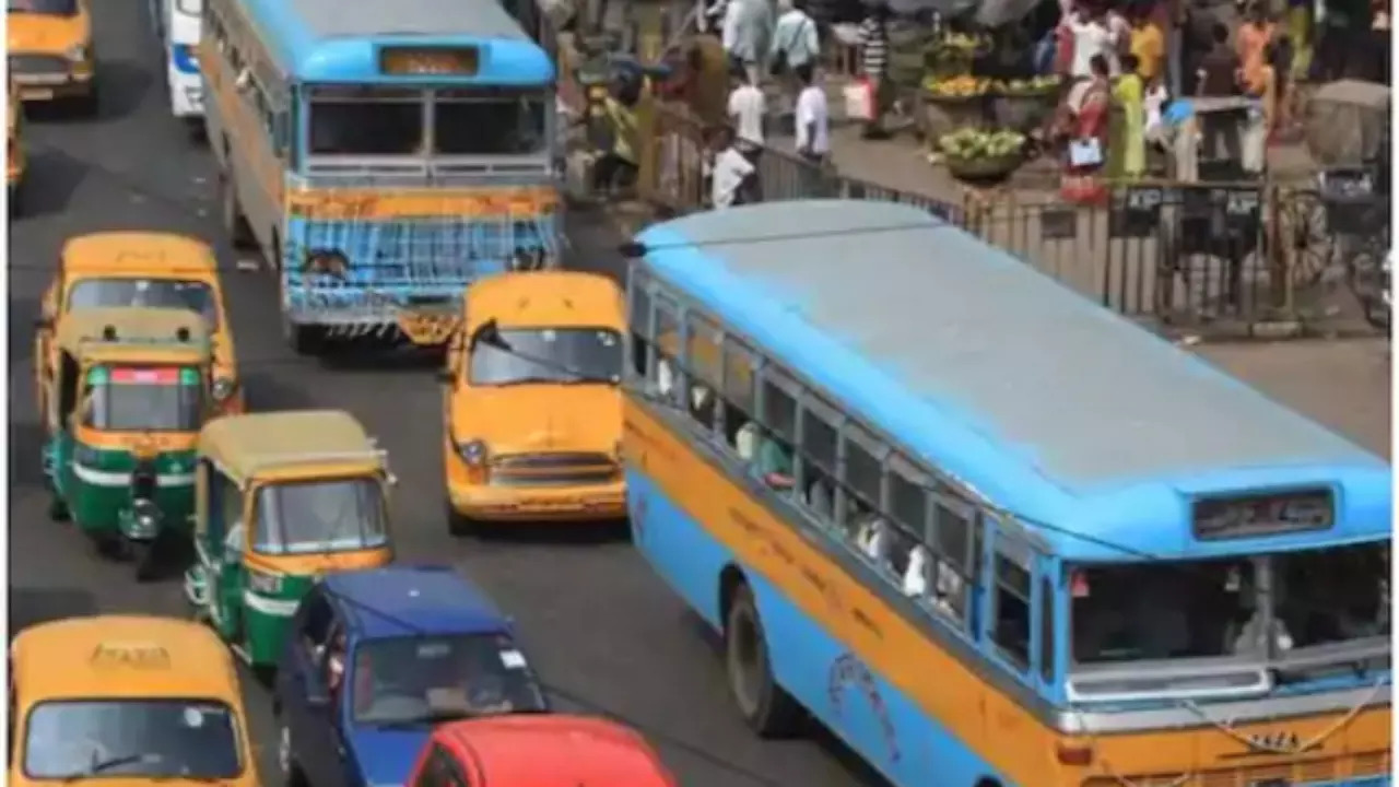 Kolkata private buses