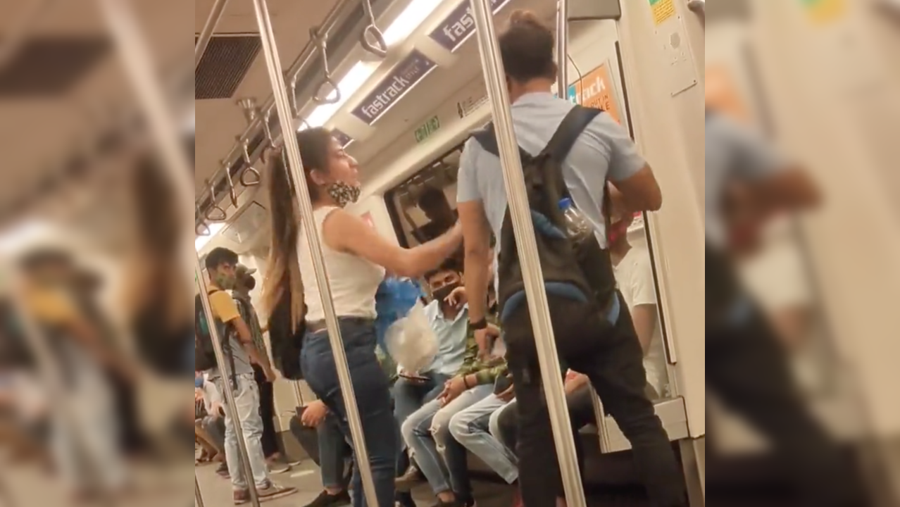 WATCH: Viral video of couple fighting in Delhi Metro entertains netizens |  In Focus News, Times Now