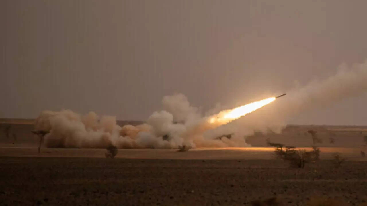 M142 High Mobility Artillery Rocket System (HIMARS)