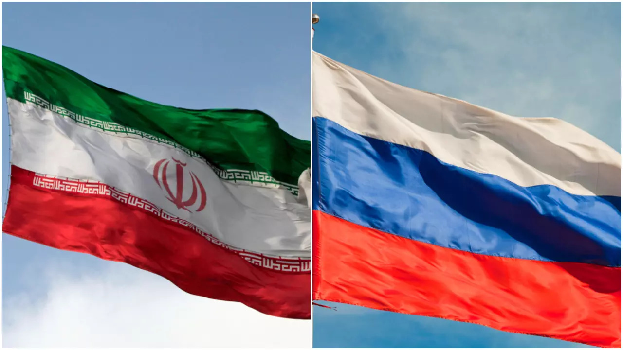 Flags of Iran and Russia