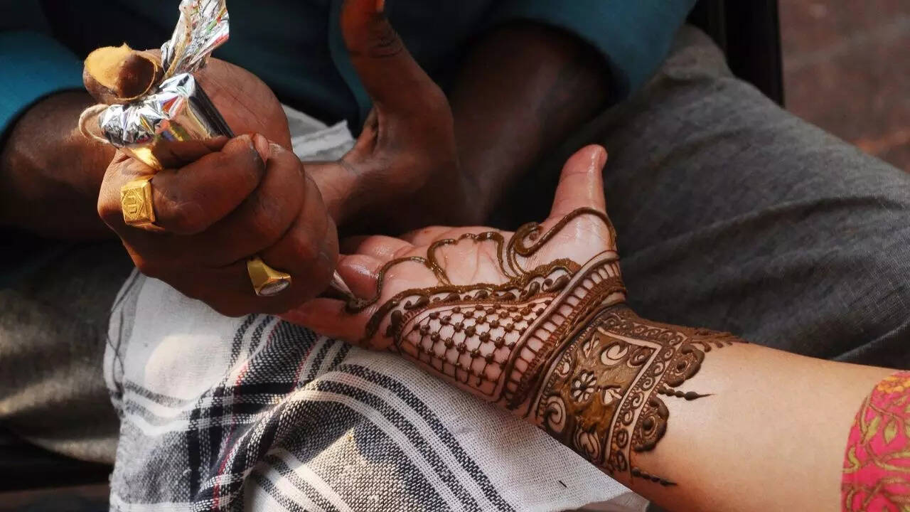 LATEST HENNA TATTOO DESIGNS || TATTOO MEHNDI DESIGN 2019 || TATTOO MEHNDI  DESIGN 2019 https:/... | Mehndi simple, Henna for beginners, Mehndi tattoo