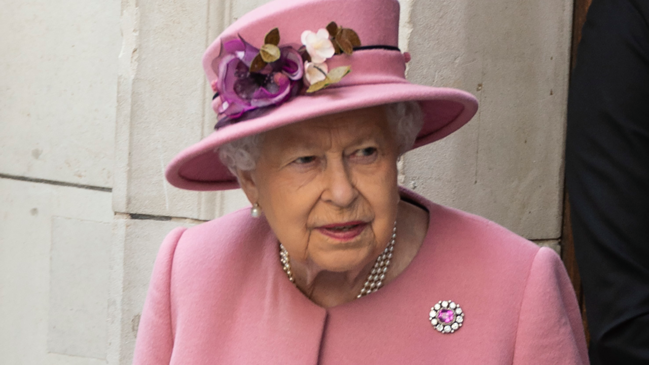 Britain's Queen Elizabeth Not Due To Attend Commonwealth Games In ...