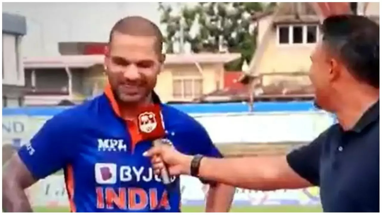 Shikhar Dhawan toss 2