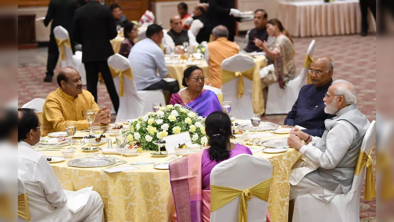 Modi kovind dinner 1