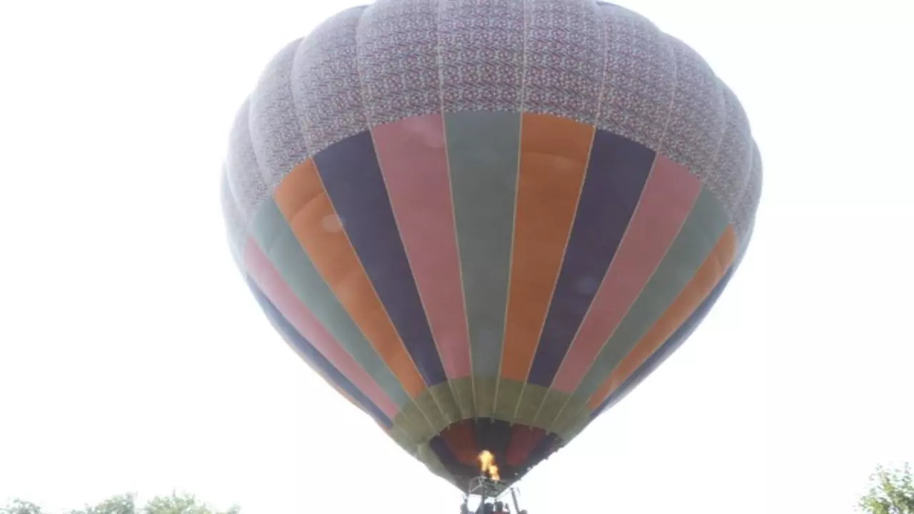 Hot air balloon