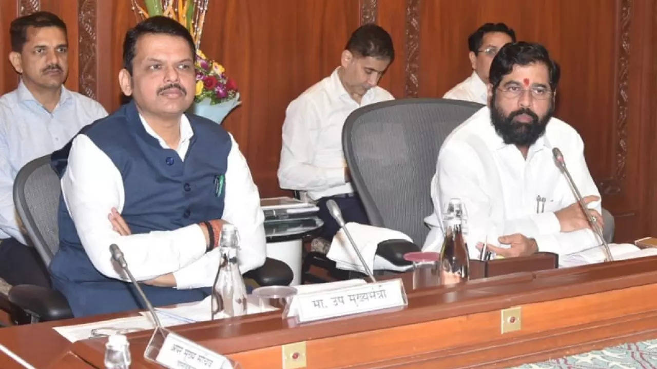 ​Maharashtra CM Eknath Shinde​ (right) and Deputy CM Devendra Fadnavis