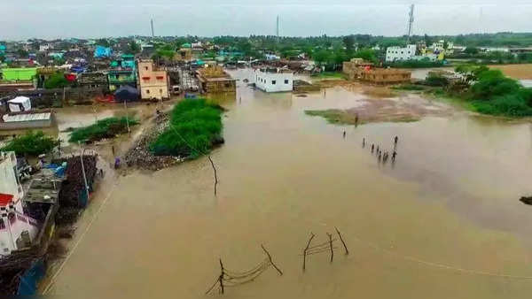 Imd Issues Red Alert For Three Districts Of Gujarat Predicts Heavy