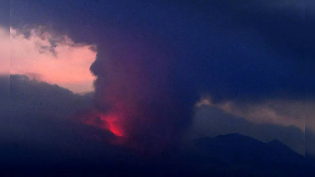 Japan Sakurajima volcano AP