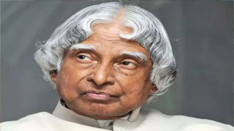 Dr Kalam specialised in Aeronautical Engineering from Madras Institute of Technology (MIT).