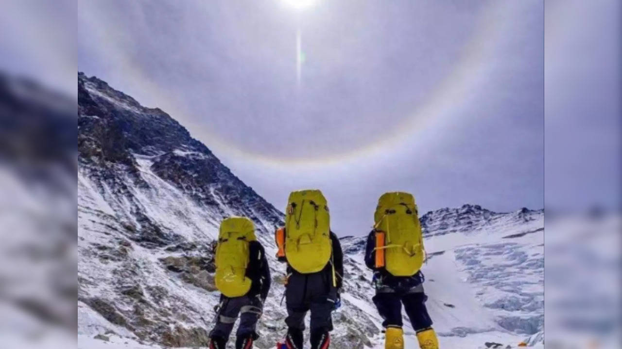 Nepali trio breaks the Guinness World Record for most sisters to climb Everest | Picture courtesy: GWR/Twitter