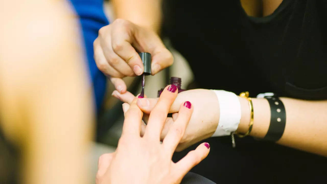 5 signs from your nails that you should take a break from polish