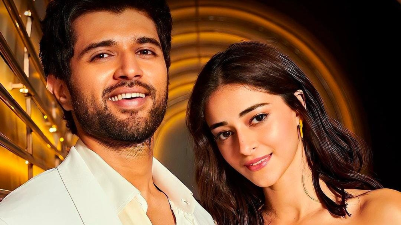 Vijay Deverakonda Confesses To Having Sex On A Boat Ananya Panday’s Reply Is Hilarious