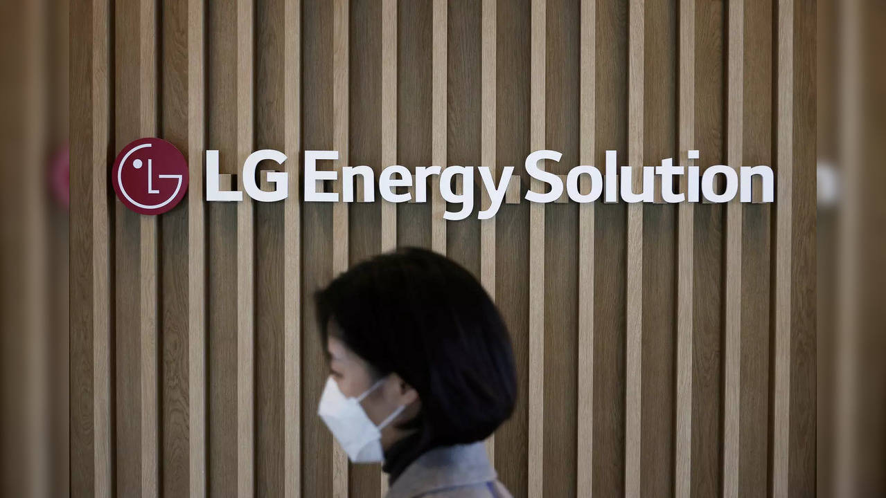LG Electronics posts 12% drop in profit on weaker demand. (Image source: Reuters)