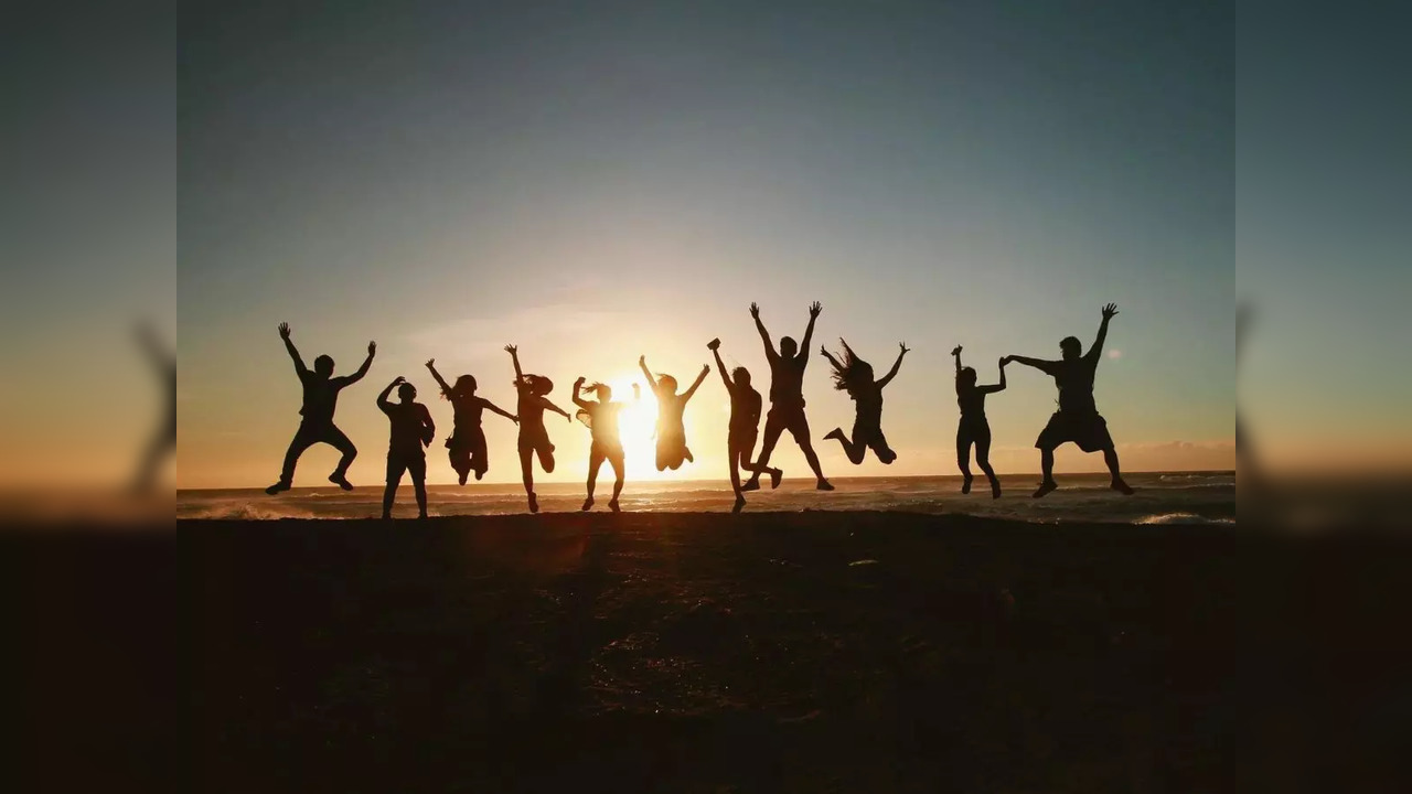 Happy International Friendship Day | Picture courtesy: Belle Co/Pexels