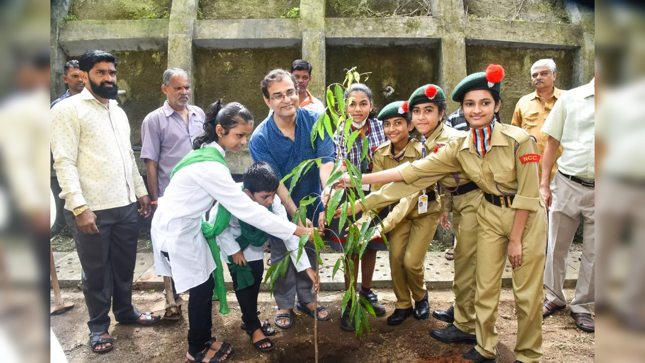 IIT Bombay celebrates 'Van Mahotsav', 400 saplings planted