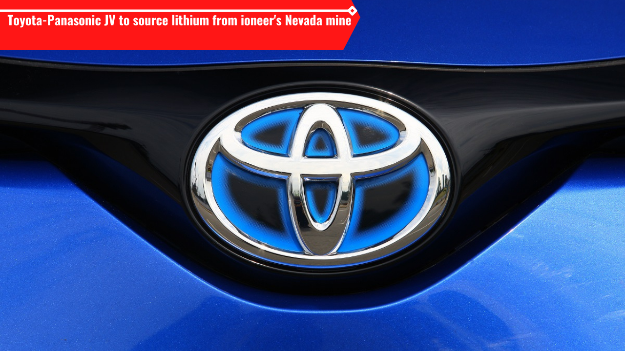 Toyota emblem