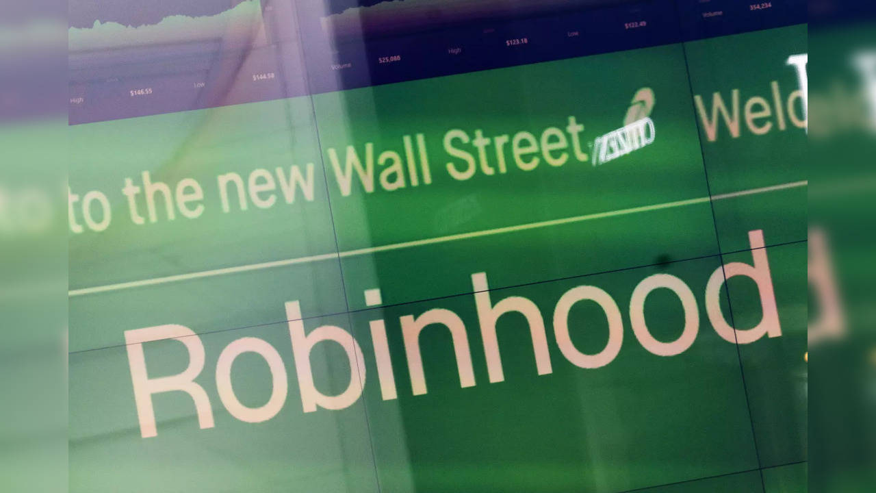 Fintech platform Robinhood fires 713 employees. (Image source: Reuters)