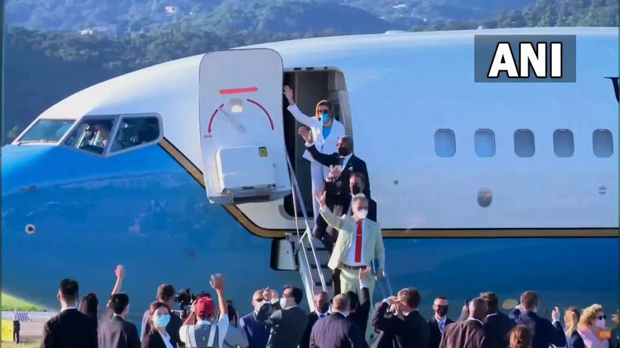 Live updates Nancy Pelosi leaves from Taiwan