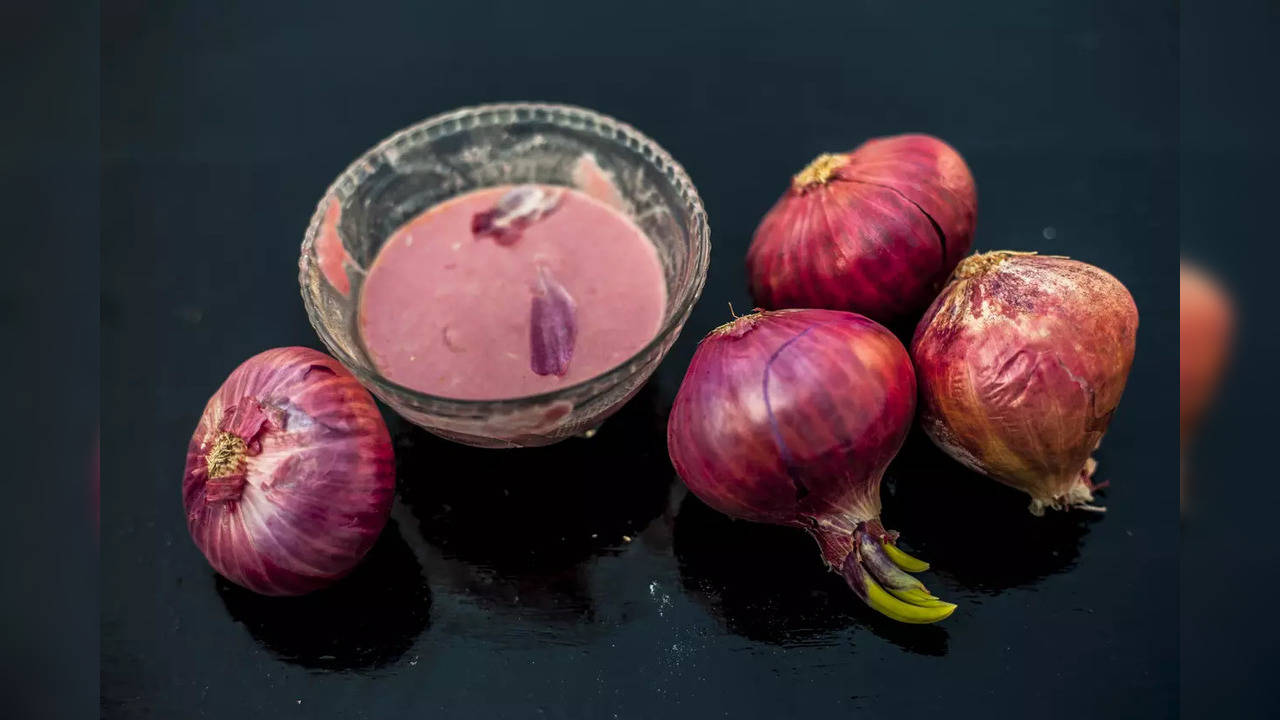 Here Are All The Benefits That You Should Know About Pink Onions