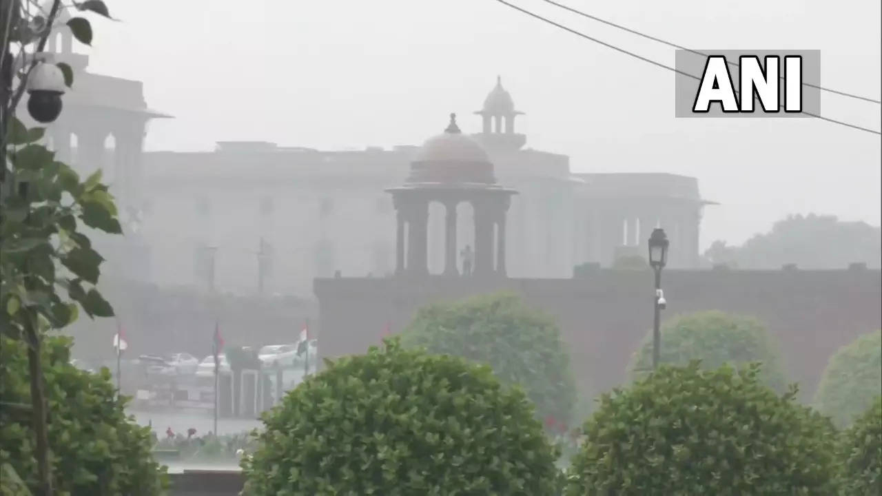 Delhi Rain Lashes Parts Of City Imd Predicts More Showers In Next Two