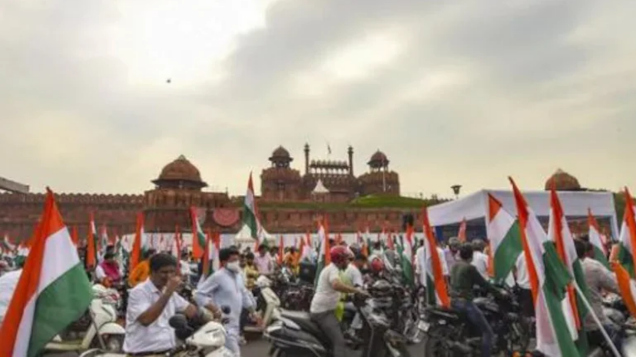 'It's Har Ghar Cheen Ka Jhanda': Massive row erupts over Tiranga as ...