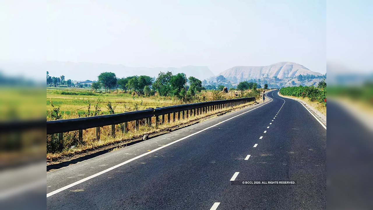 Post-tender amendments to NHAI agreements benefited concessionaires: CAG