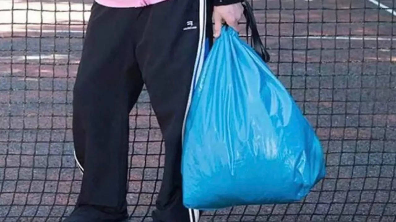 Balenciaga Trash Bag Large Leather Tote in Black for Men | Lyst UK