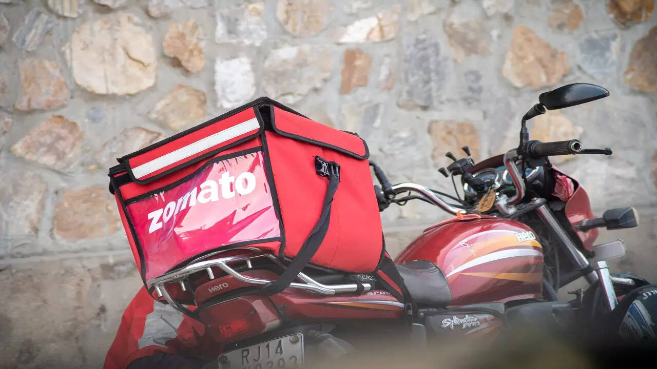 Delhi food delivery boy dies in road accident as kite string gets stuck