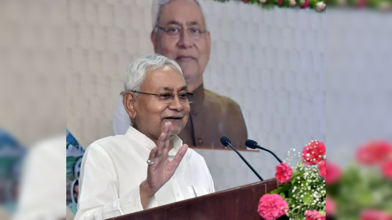 Patna: Bihar chief Minister Nitish Kuimar addresses during the National Handloom Day function, in Patna, Sunday, Aug. 7, 2022. (Photo: IANS)