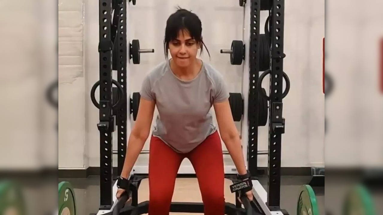 The video featured Genelia D’Souza perform various routines including weight training, cardio workouts and other exercises to stay fit. (Photo credit: Genelia D'Souza/Instagram)