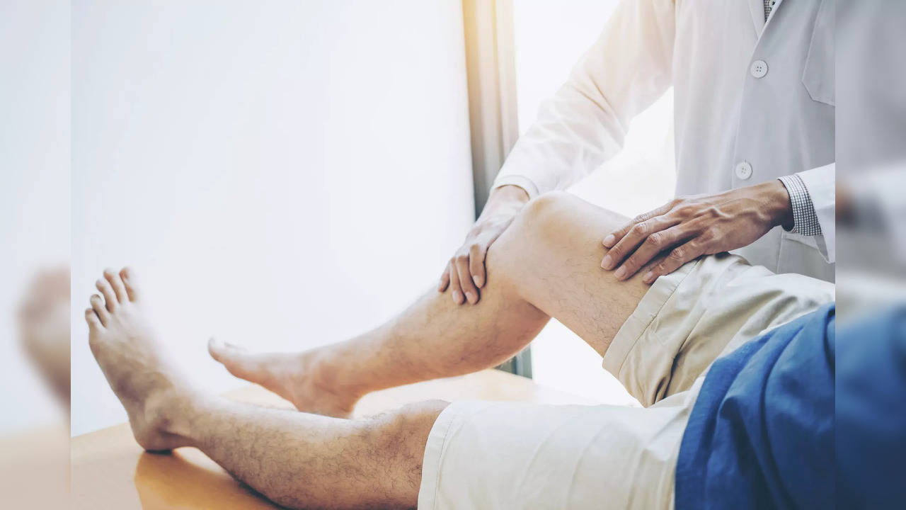 Shocking as it may sound, leg pain in men aged 15-49 could be associated with a relatively rare form of cancer – testicular cancer.