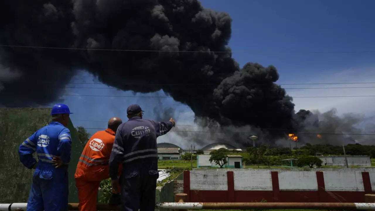 Cuba fuel fire