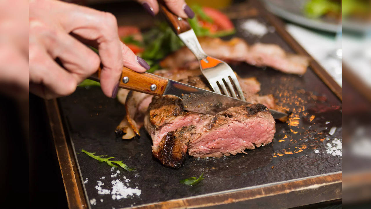 Experts also noticed that high blood sugar levels and inflammation may also spike heart disease risk which also a consequence of excess red meat intake.