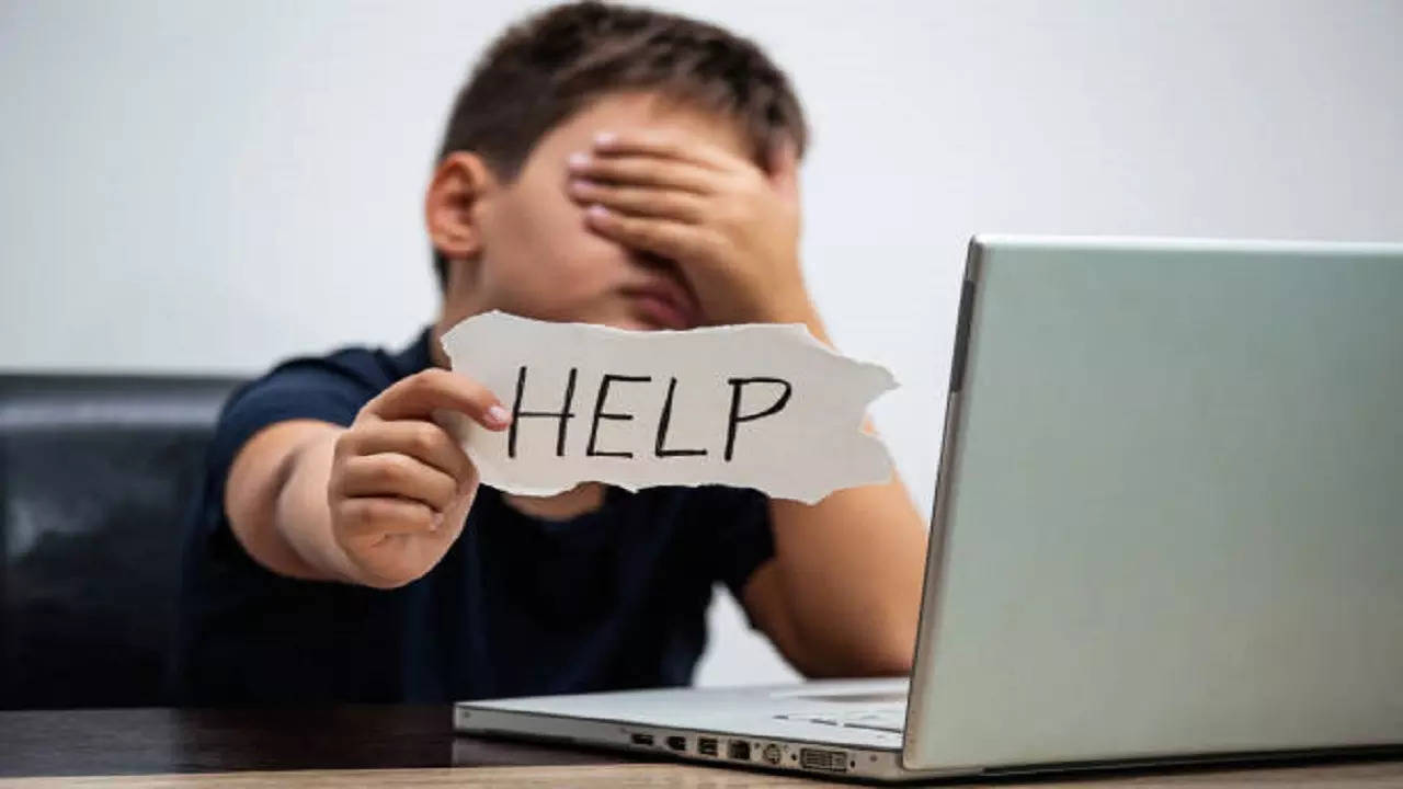 istockphoto-1cyberbullying