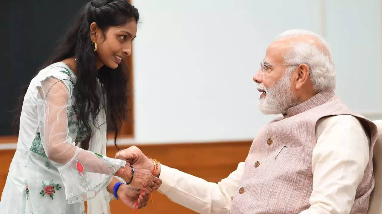 PM Modi rakhi 2