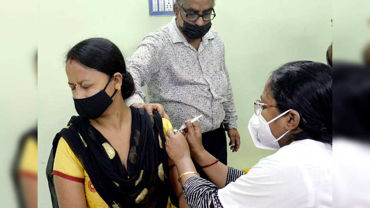 Kolkata: COVID-19 cases down but mask rule still in place