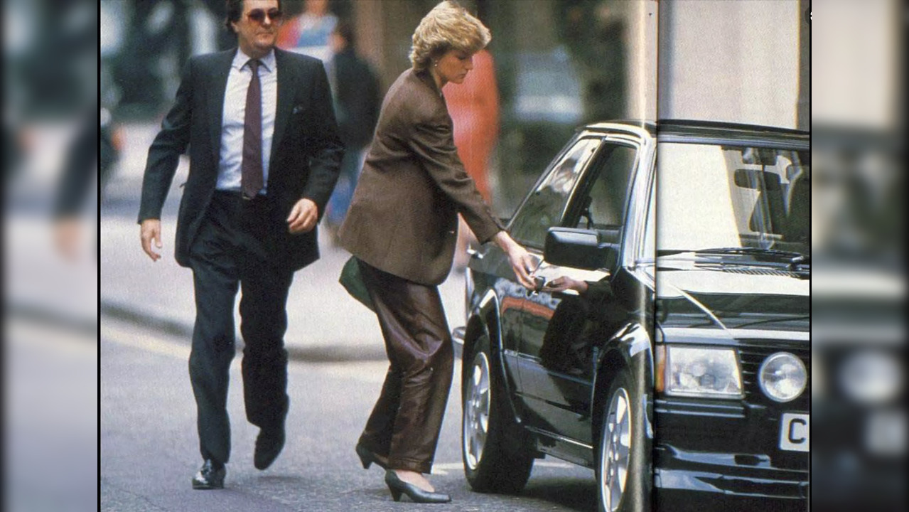 Princess Diana entering her Ford Escort Turbo (image:silverstone auctions)