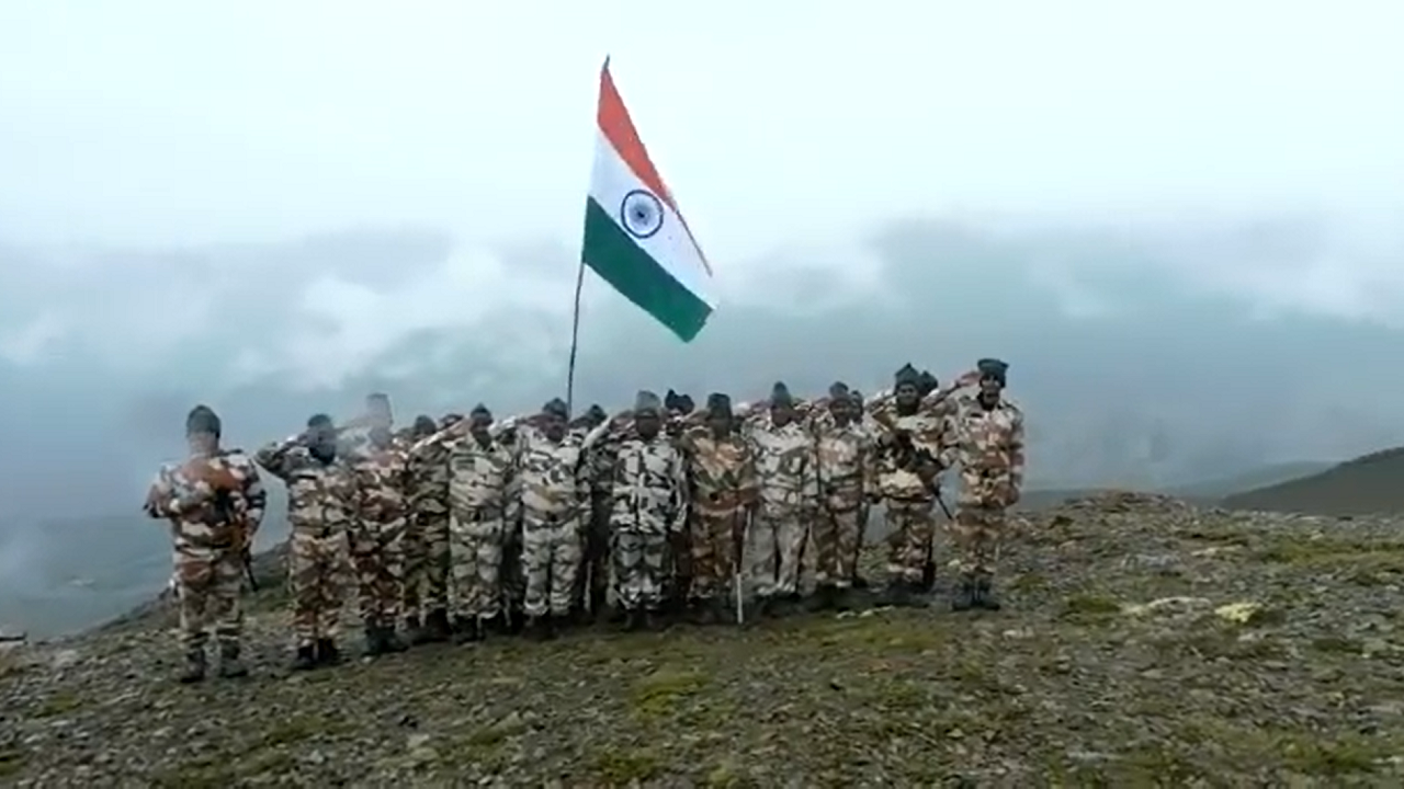 ​Indo-Tibetan Border Police personnel participate in Har Ghar Tiranga campaign at 14,000 ft altitude in Uttarakhand