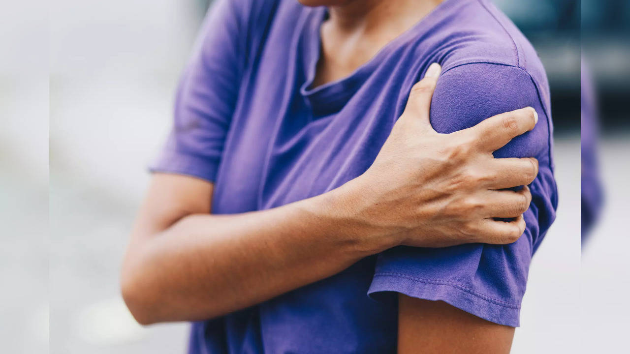 Pain or discomfort in the upper abdomen could also be an early warning sign of a heart attack.