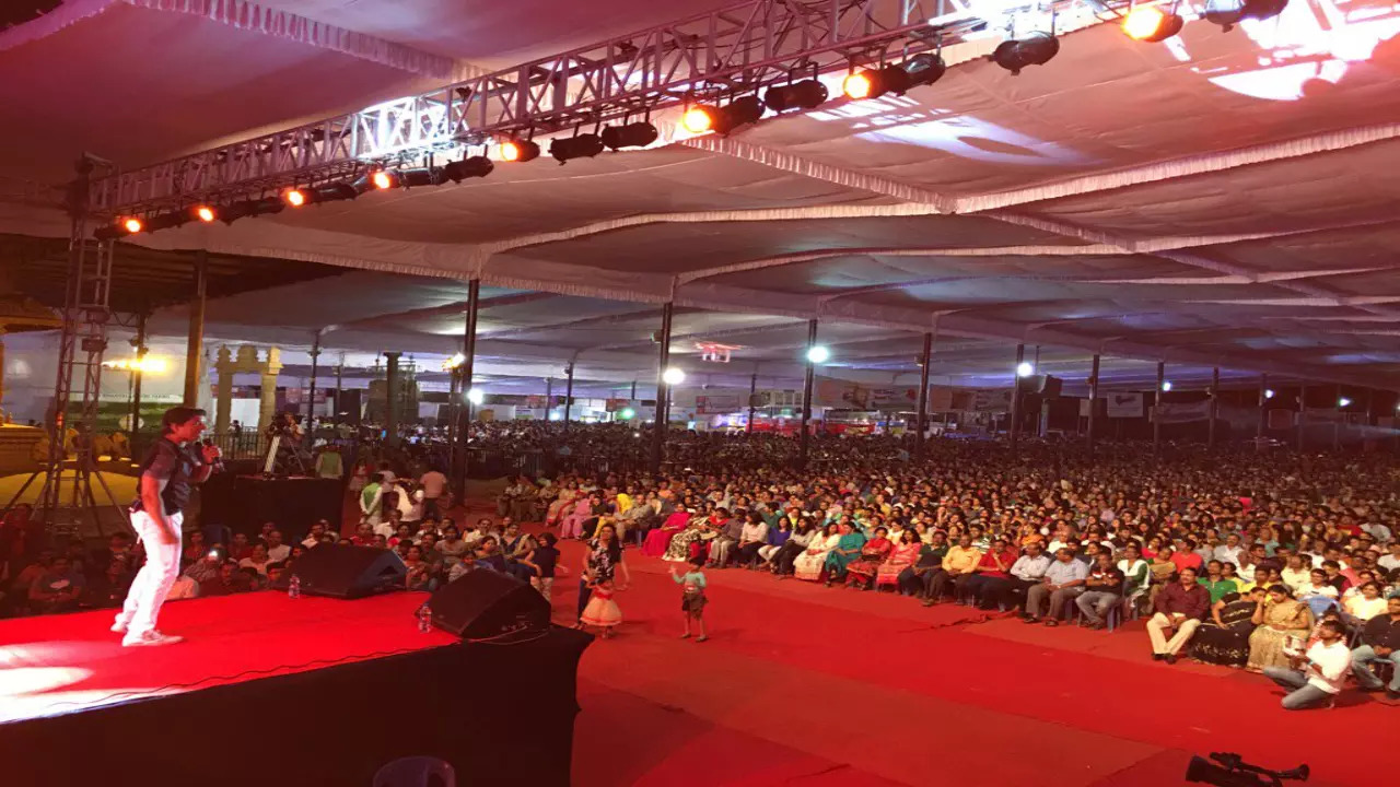 Singer Shaan performs at 54th Bengaluru Ganesh Utsav