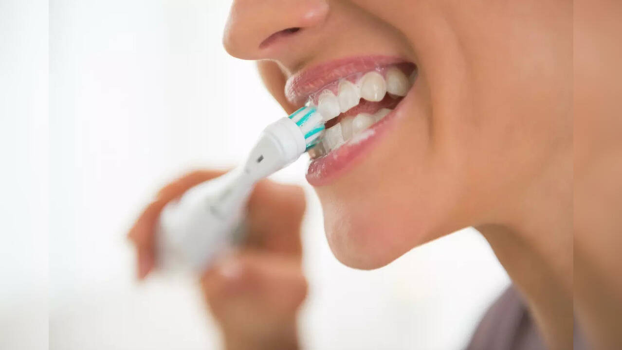 Chemotherapy causes painful blisters, swelling, badly affecting teeth