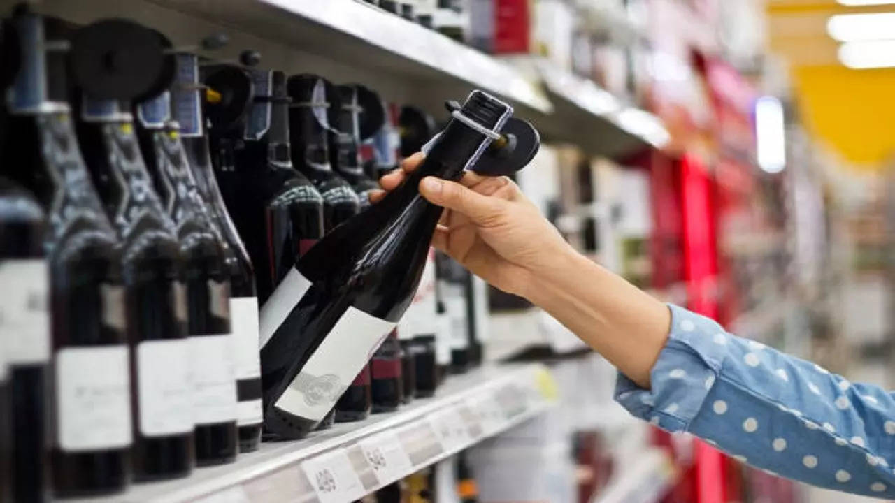 istockphoto-liquor sale