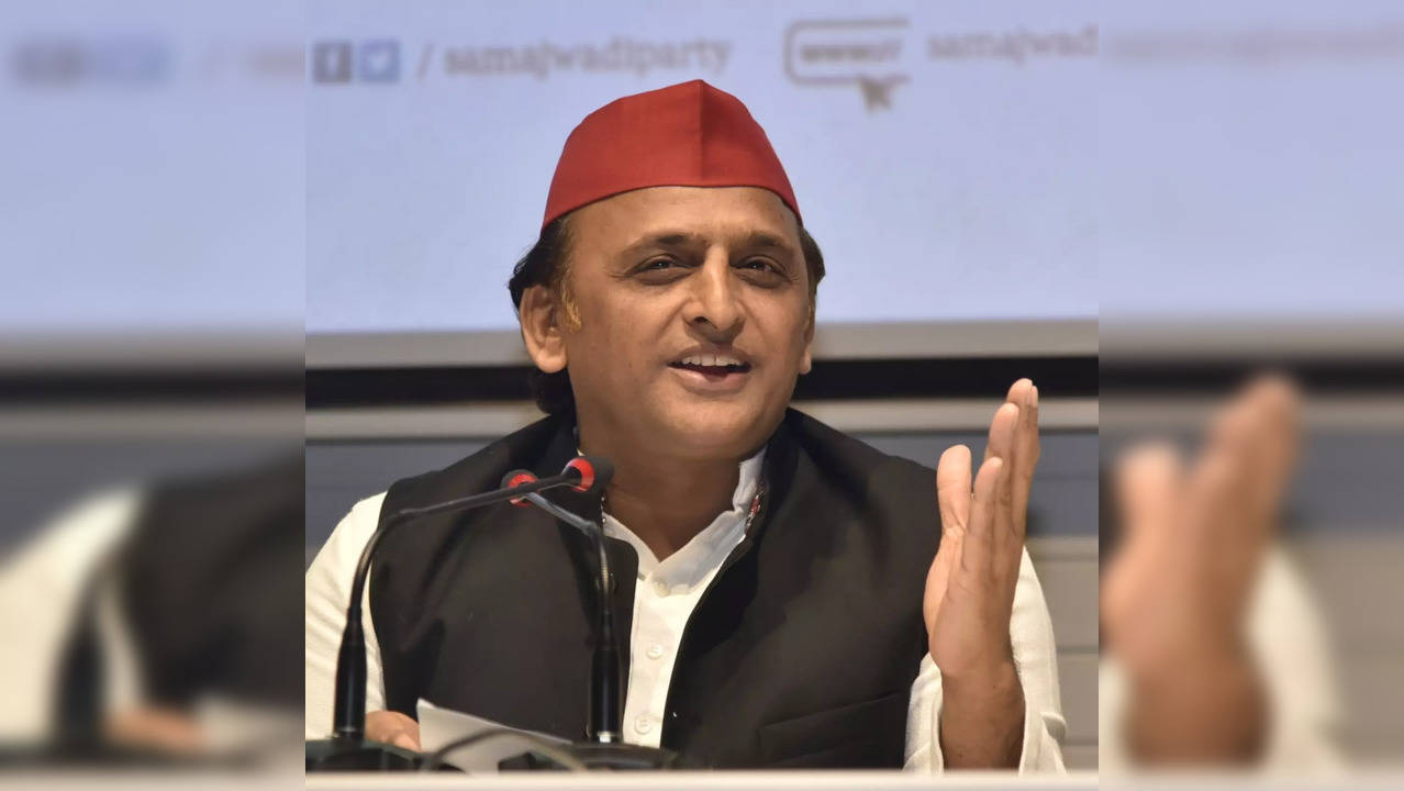 Lucknow: Samajwadi Party President Akhilesh Yadav addresses during a press conference at the party office in Lucknow on Tuesday, July 5, 2022. (Photo: Phool Chandra/IANS)
