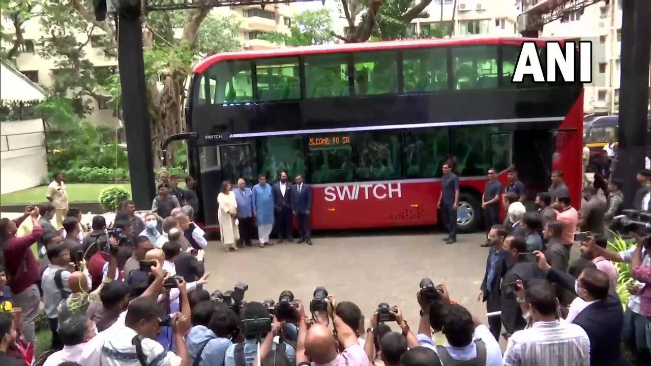 Mumbai: Union Transport Minister Nitin Gadkari unveils India's first Double Decker AC electric bus