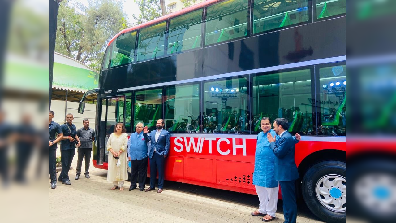 Nitin Gadkari at the launch of Ashok Leyland Electric Double Decker Bus in Mumbai