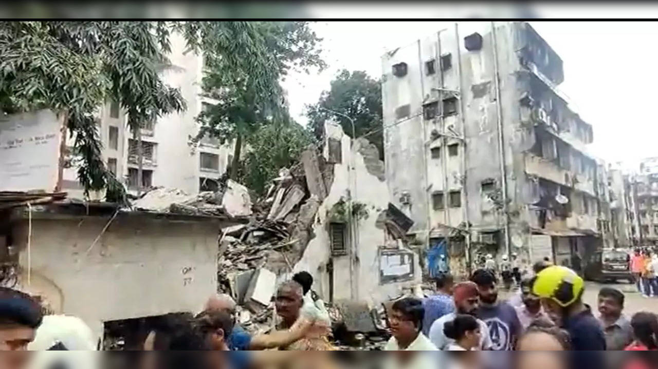 Four-storey building collapses in Borivali West area of Mumbai | Mumbai ...