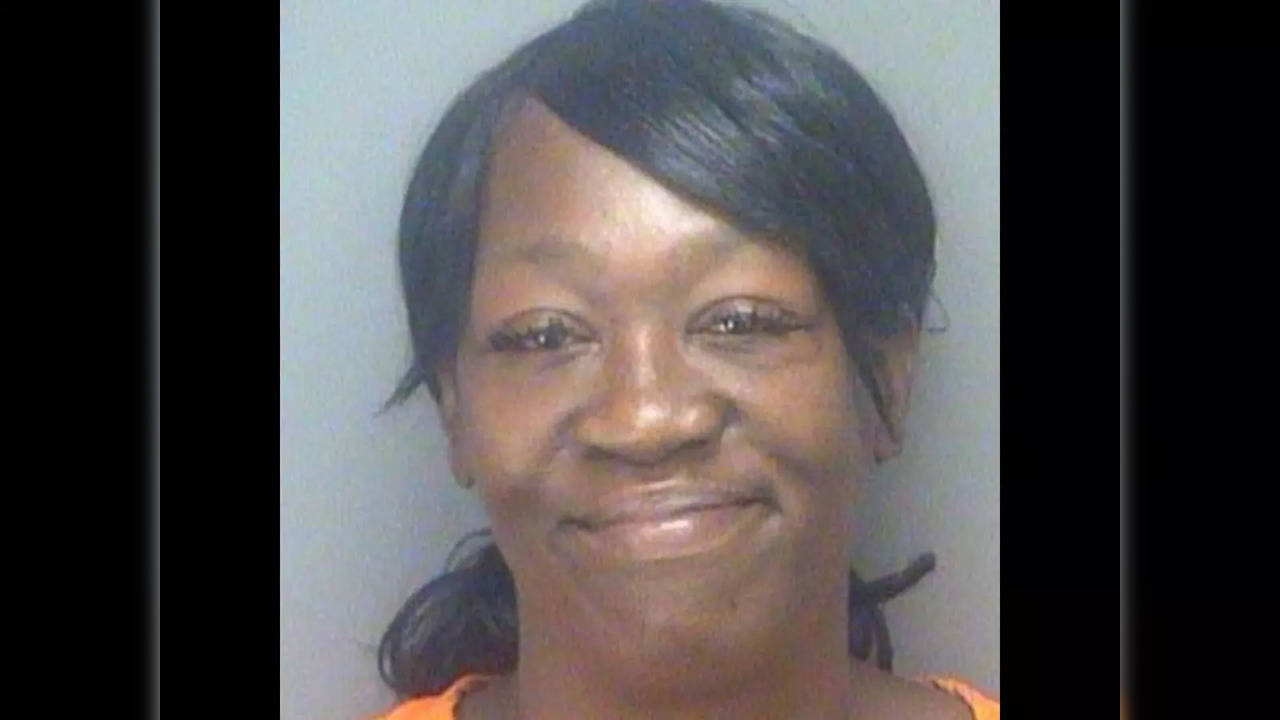 Mugshot of Carla Jefferson, 51, the Florida woman arrested for calling 911 over 12,00 times | Picture courtesy: Pinellas County Sheriff's Office