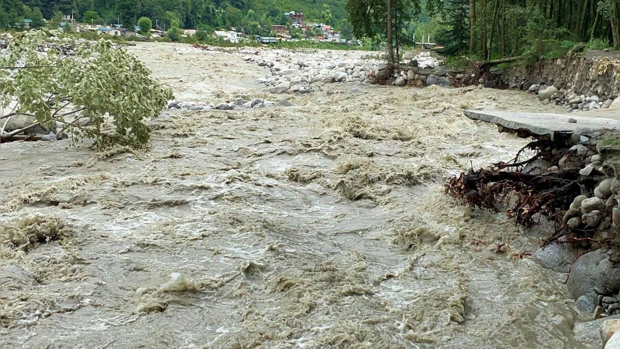 cloud burst dehradun