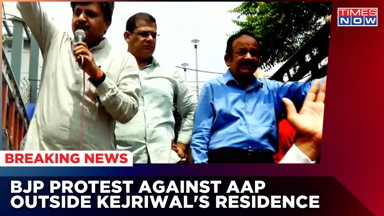 Bjp Protests Outside Cm Arvind Kejriwals Residence Bjp Vs Aap Over Delhi Excise Police India 4561